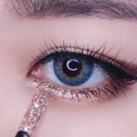 STILA Shimmer & Glow Liquid Eyeshadow KITTEN - Picture 5 of 16